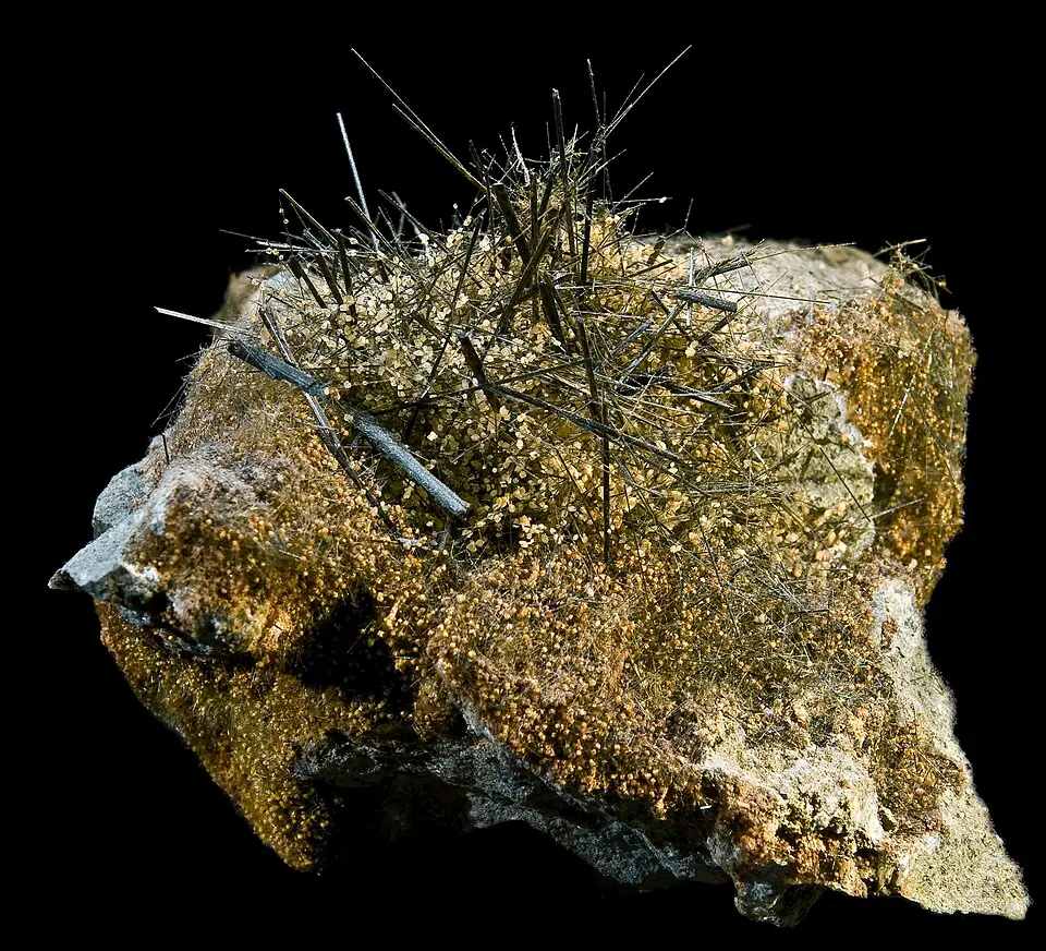 Actinolite specimen