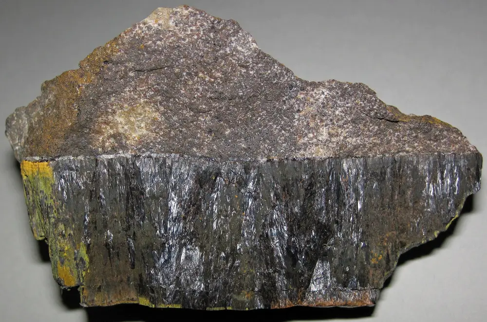 Goethite specimen