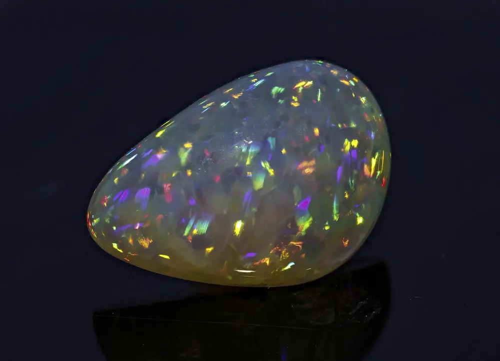 Opal specimen