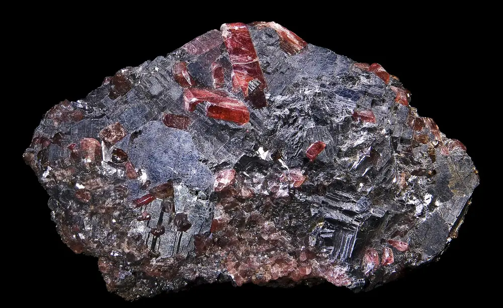 Rhodonite specimen