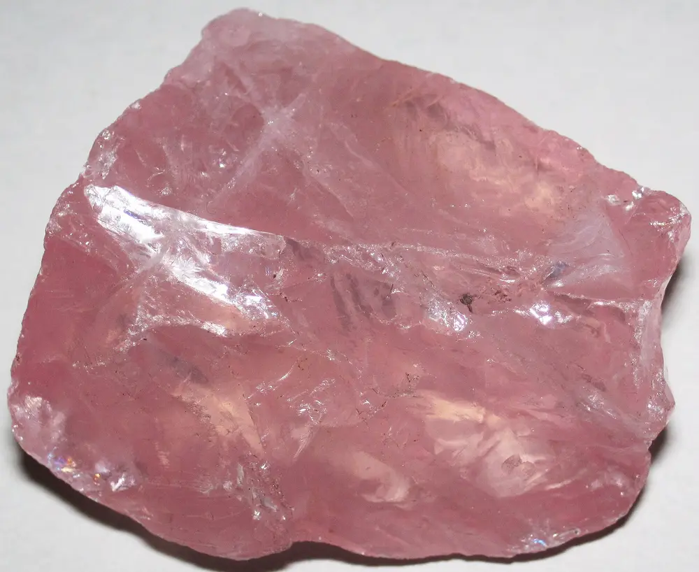 Rose quartz specimen