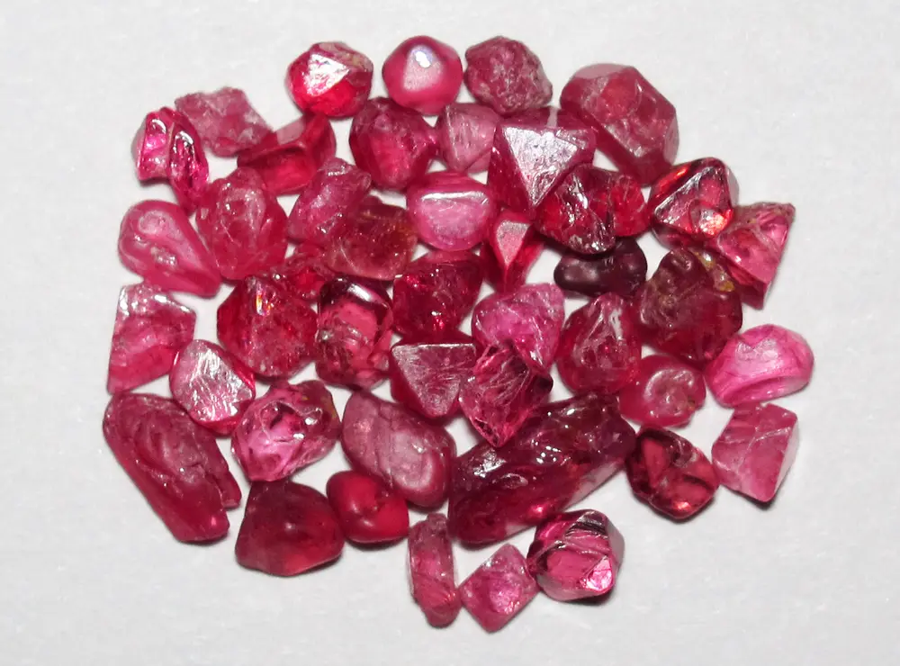 Spinel specimen